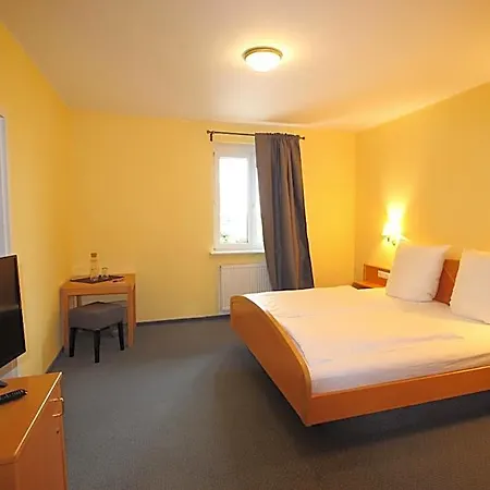Berghof Hotel 2*